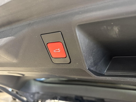 Peugeot 5008 17 of 23