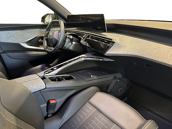 Peugeot 5008 9 of 23