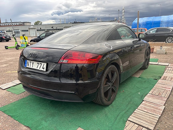 Audi TT 3 of 5