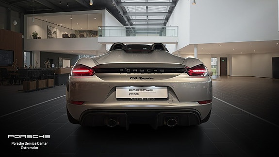 Porsche 718 Boxster 8 of 16