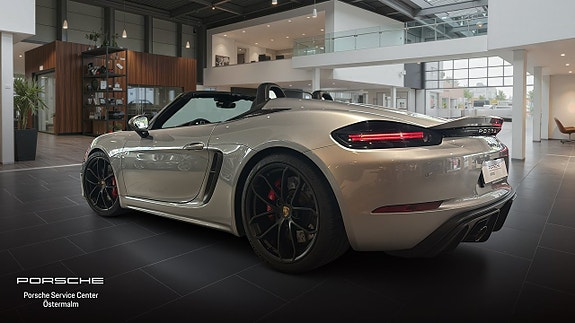 Porsche 718 Boxster 2 of 16