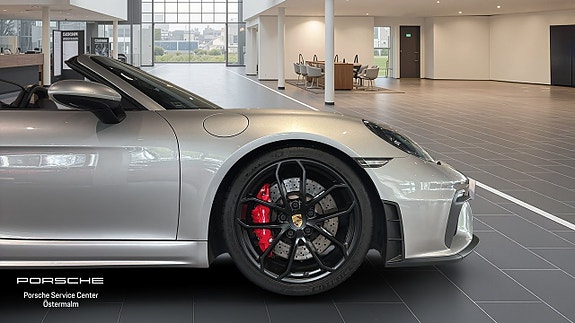 Porsche 718 Boxster 9 of 16