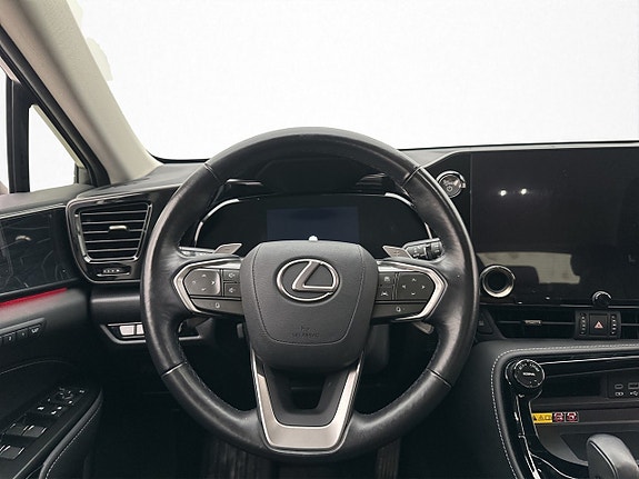 Lexus NX450h+ 10 of 30