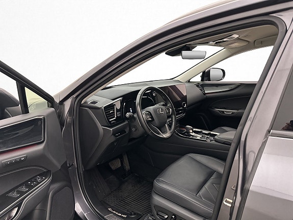 Lexus NX450h+ 9 of 30