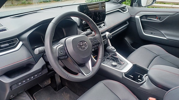 Toyota RAV4 2 of 4