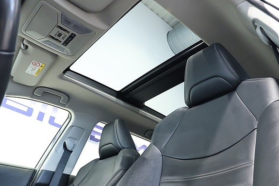 Toyota RAV4 5 of 19