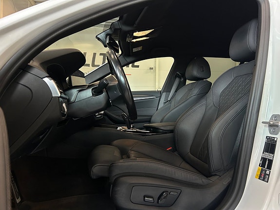 BMW 530e 13 of 30