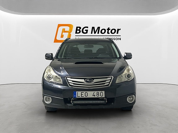Subaru Outback 2 of 18