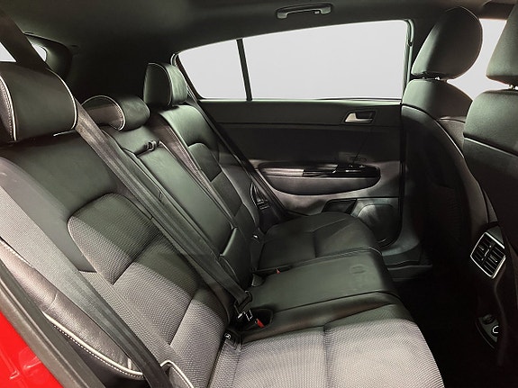 Kia Sportage 10 of 22