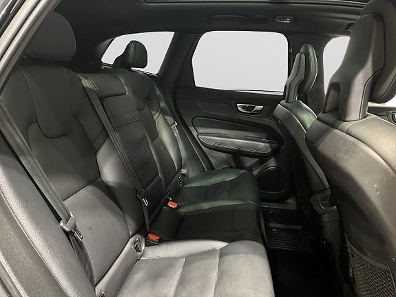 Volvo XC60 11 of 21