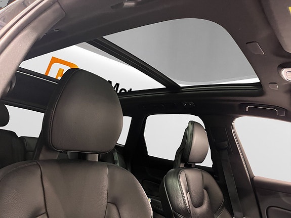Volvo XC60 10 of 21