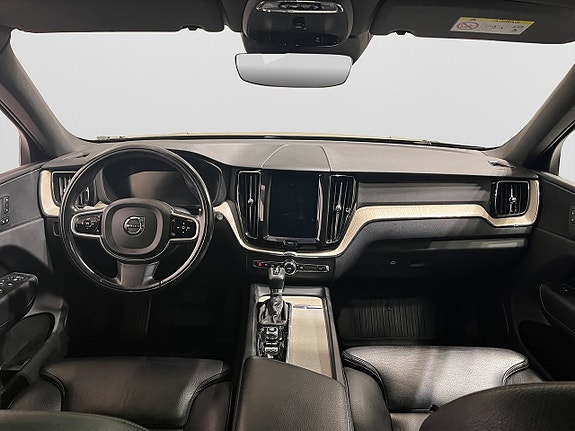 Volvo XC60 13 of 21