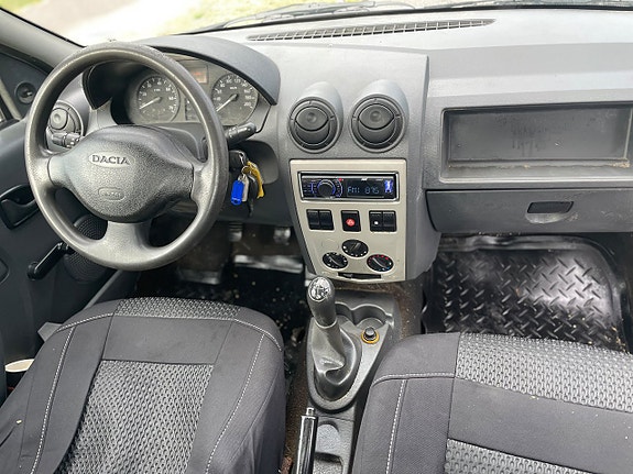 Dacia Logan 6 of 12