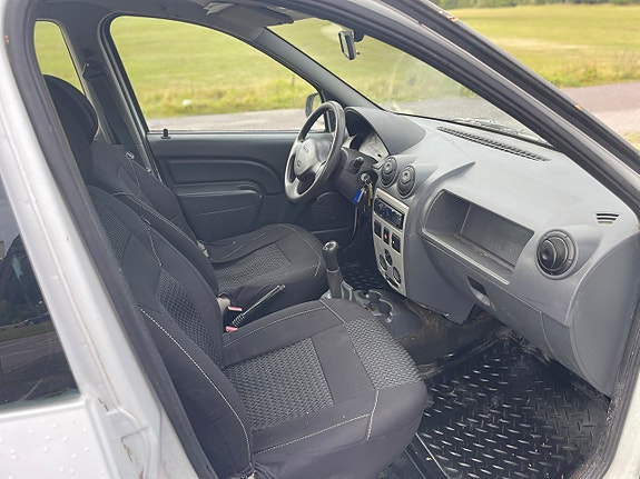 Dacia Logan 7 of 12