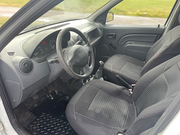 Dacia Logan 11 of 12