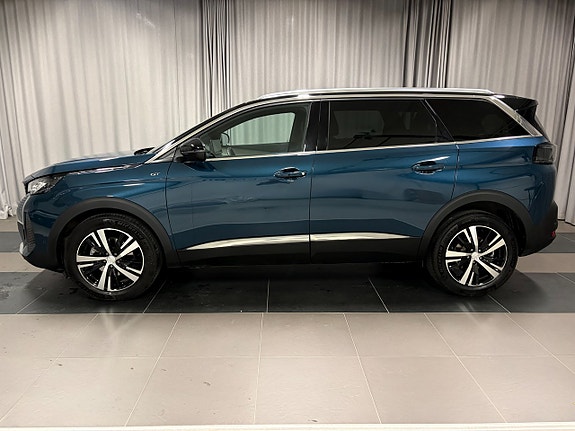 Peugeot 5008 2 of 18