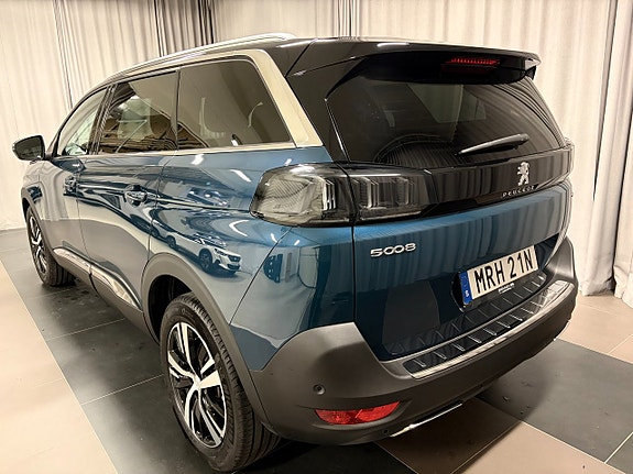 Peugeot 5008 3 of 18