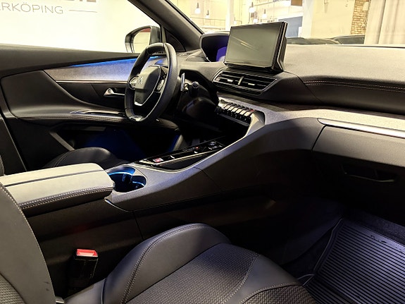 Peugeot 5008 10 of 18