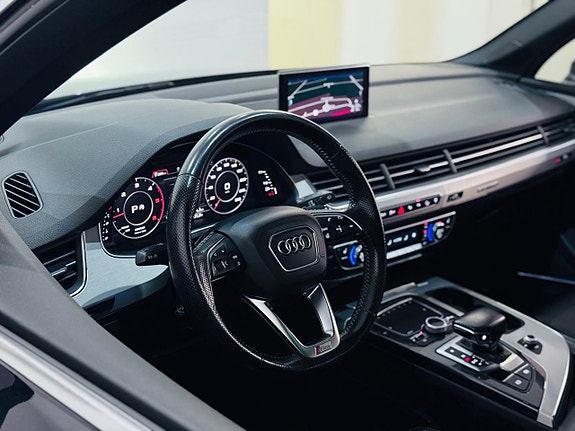 Audi Q7 11 of 26