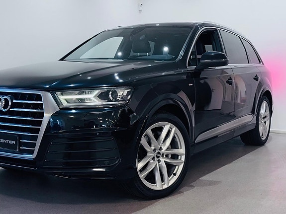 Audi Q7 3 of 26