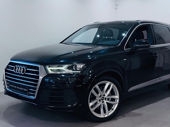 Audi Q7 2 of 26