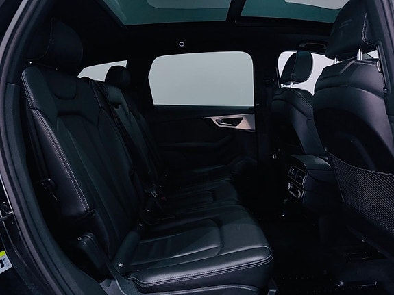 Audi Q7 8 of 26