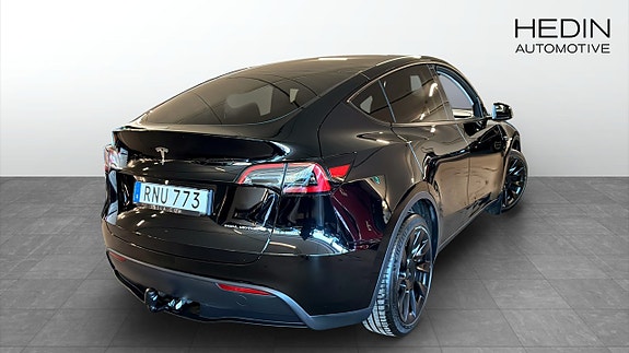 Tesla Model Y 2 of 11