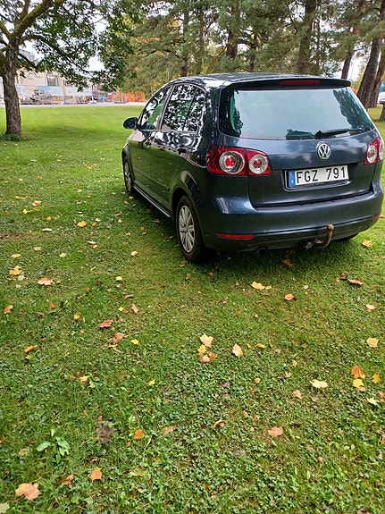 Volkswagen Golf Plus 2 of 10