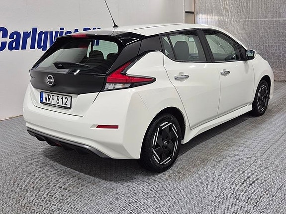 Nissan Leaf 4 of 7