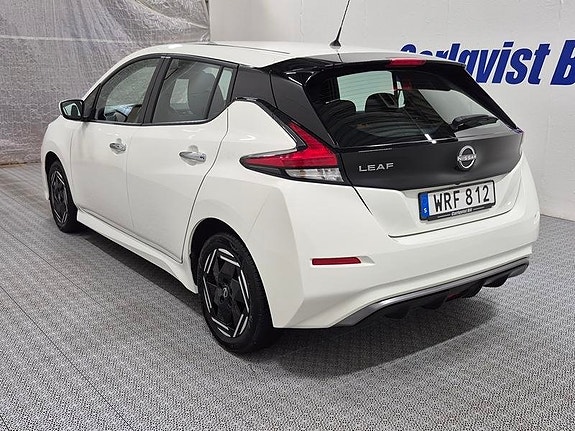 Nissan Leaf 5 of 7