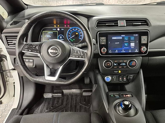 Nissan Leaf 6 of 7