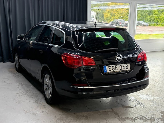 Opel Astra 3 of 14