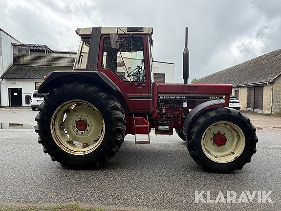 Traktor International 956 XL 4 of 6