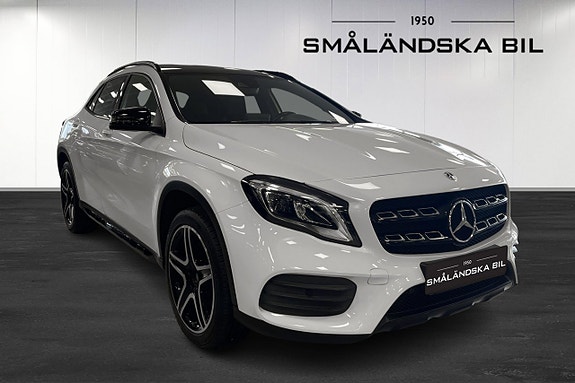 Mercedes-Benz GLA180 2 of 11