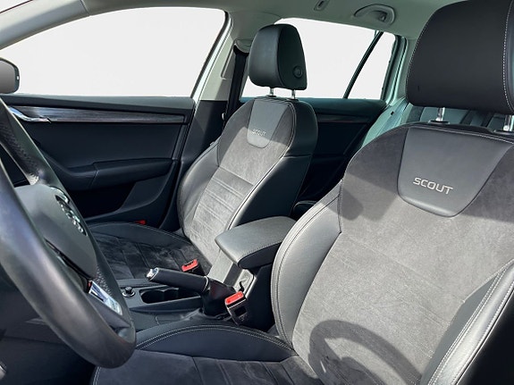 Skoda Octavia Scout 10 of 16