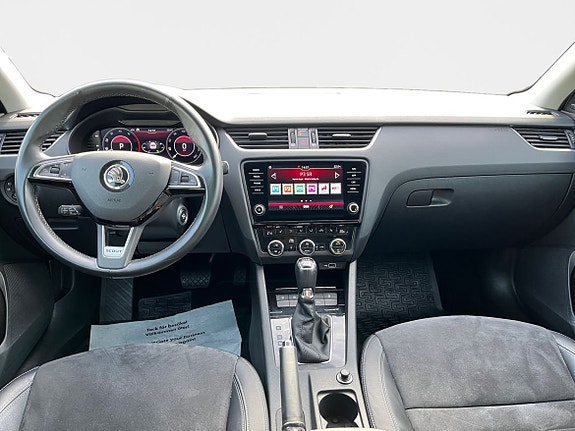 Skoda Octavia Scout 14 of 16