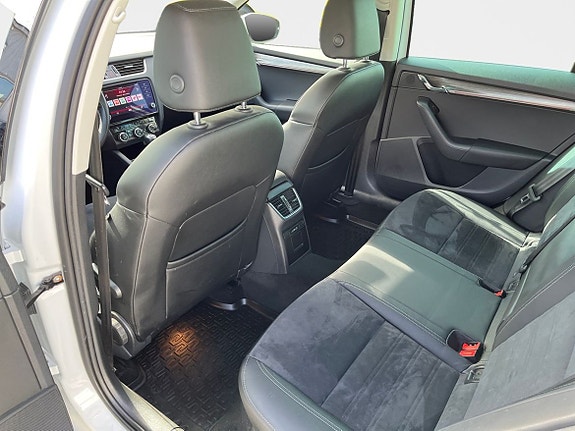 Skoda Octavia Scout 13 of 16