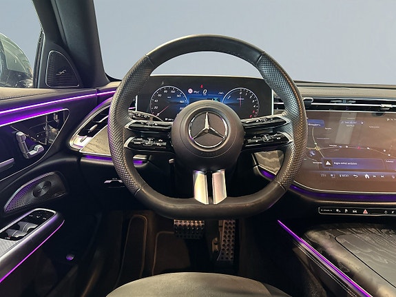 Mercedes-Benz E300 de 9 of 22