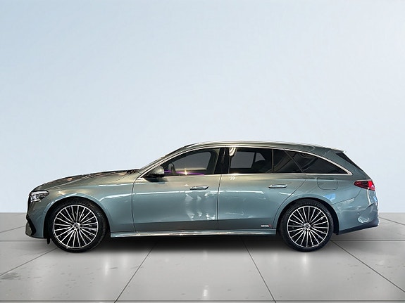 Mercedes-Benz E300 de 4 of 22