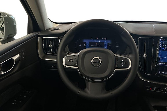 Volvo XC60 16 of 30