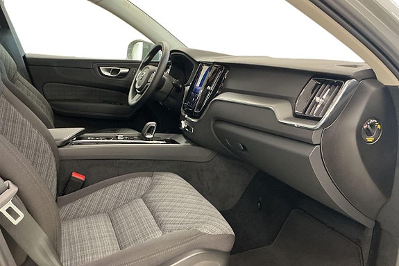 Volvo XC60 14 of 30