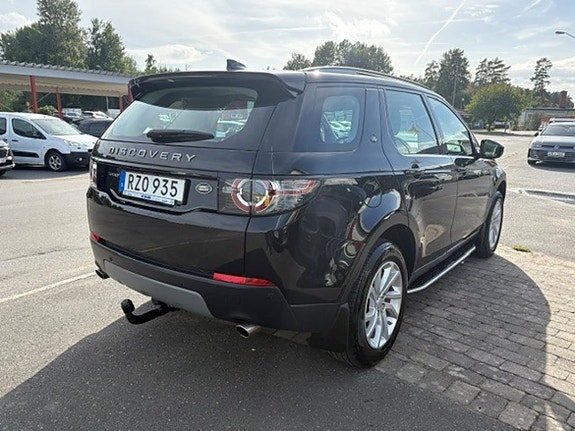 Land Rover Discovery Sport 3 of 6