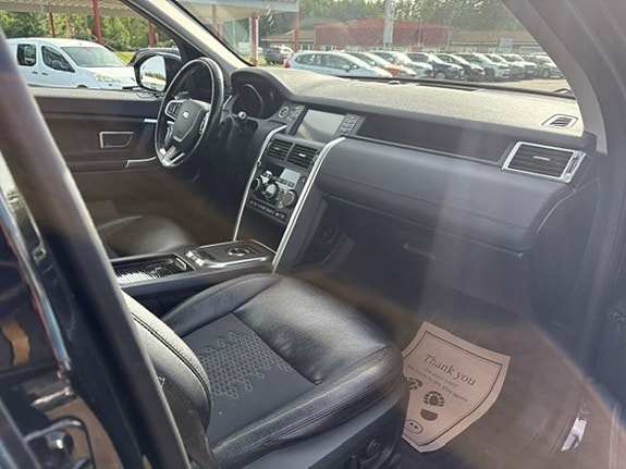 Land Rover Discovery Sport 6 of 6