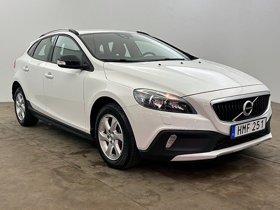 Volvo V40 Cross Country 8 of 21