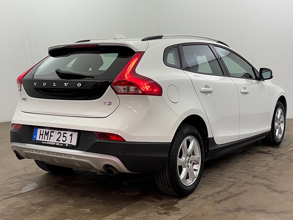 Volvo V40 Cross Country 6 of 21