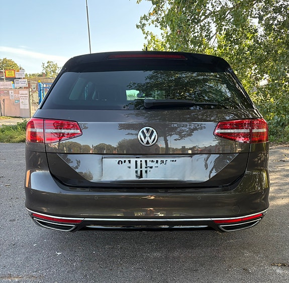 Volkswagen Passat 6 of 11