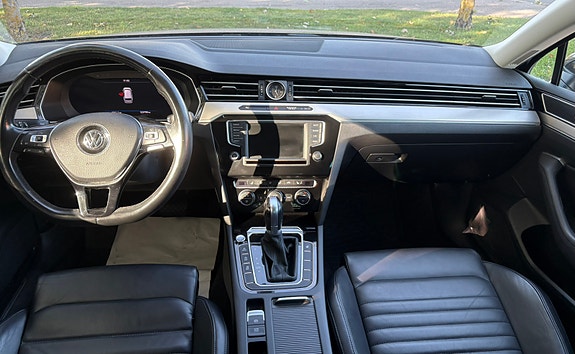 Volkswagen Passat 8 of 11