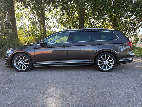 Volkswagen Passat 3 of 11