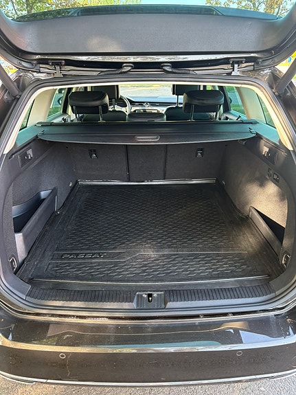 Volkswagen Passat 11 of 11