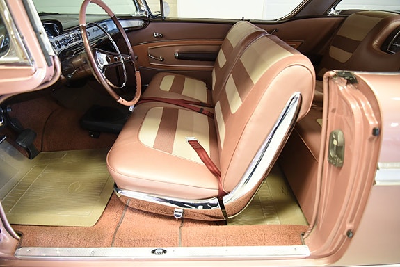 Chevrolet Impala 22 of 30